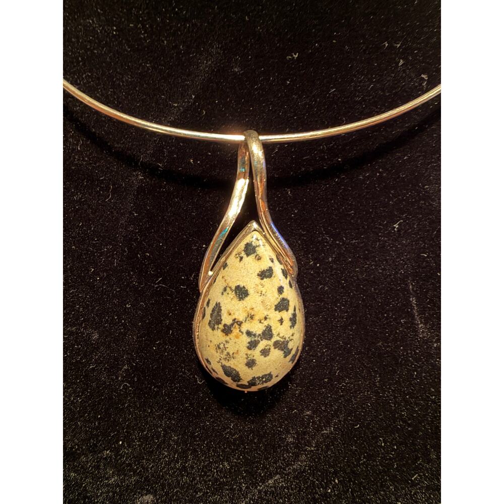 Dalmatian Jasper pendant, set in sterling silver 925, collar silver necklace.
